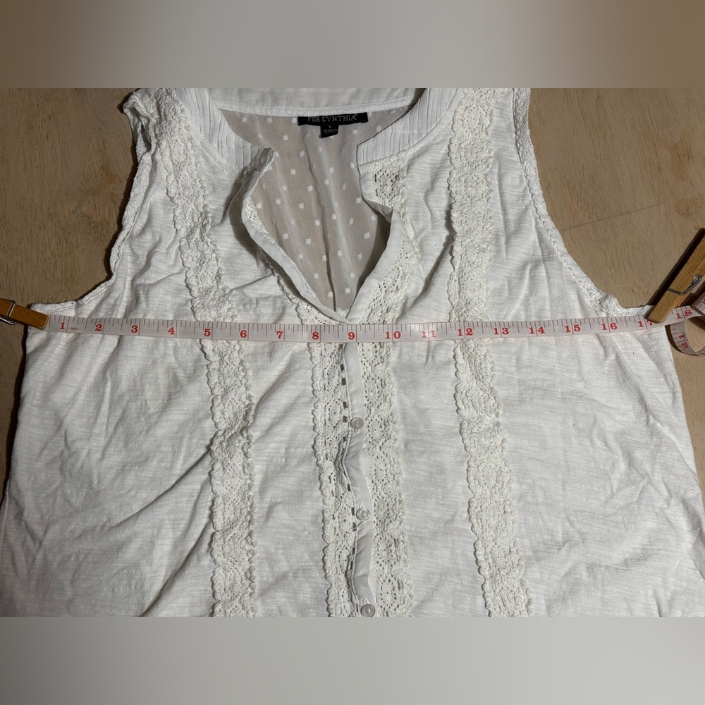 For Cynthia White Lace Embellishment Sleeveless Tank Top - Picture 3 of 7